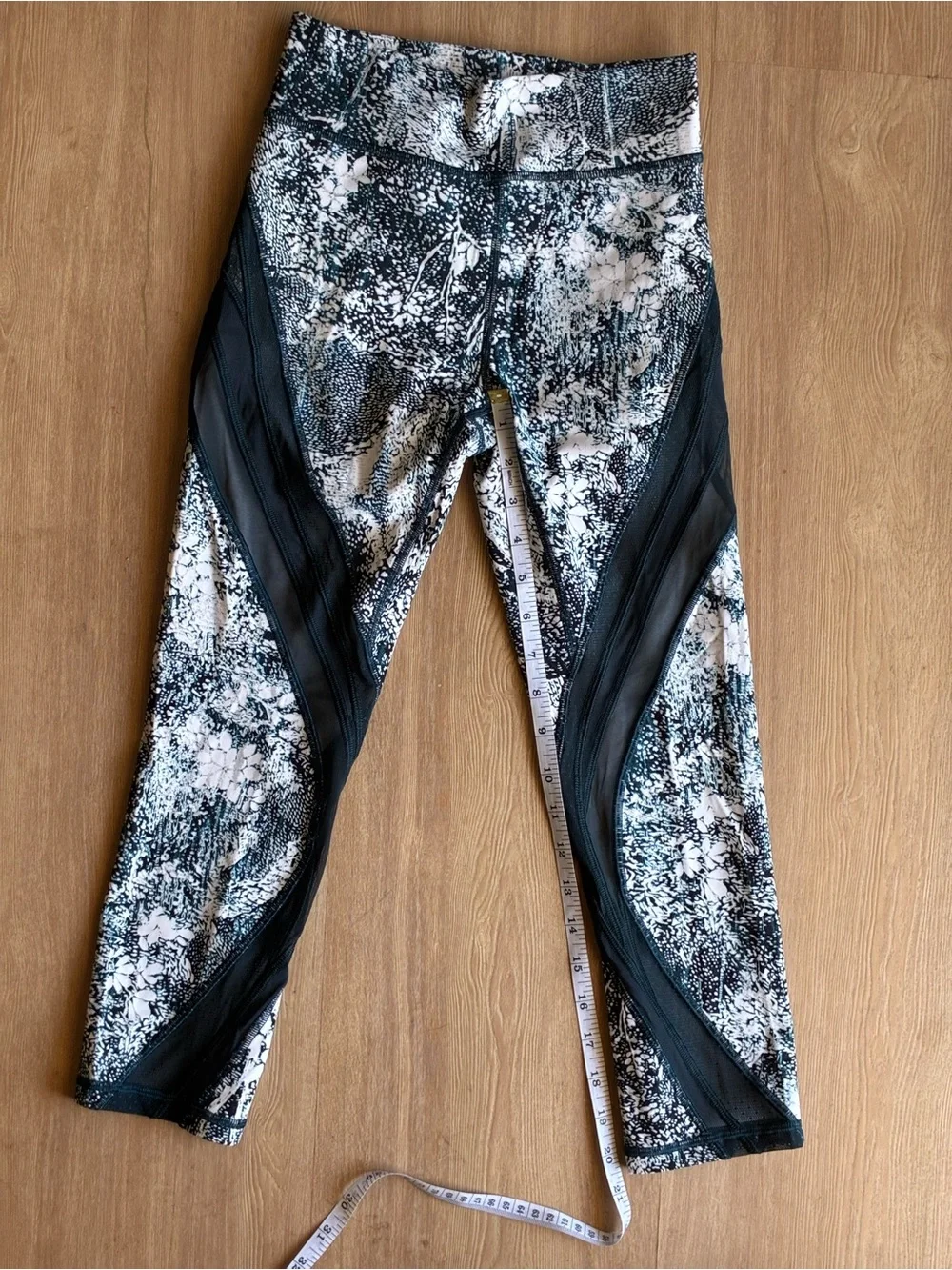 Lululemon Never Still Crop leggings sheer mesh  *21